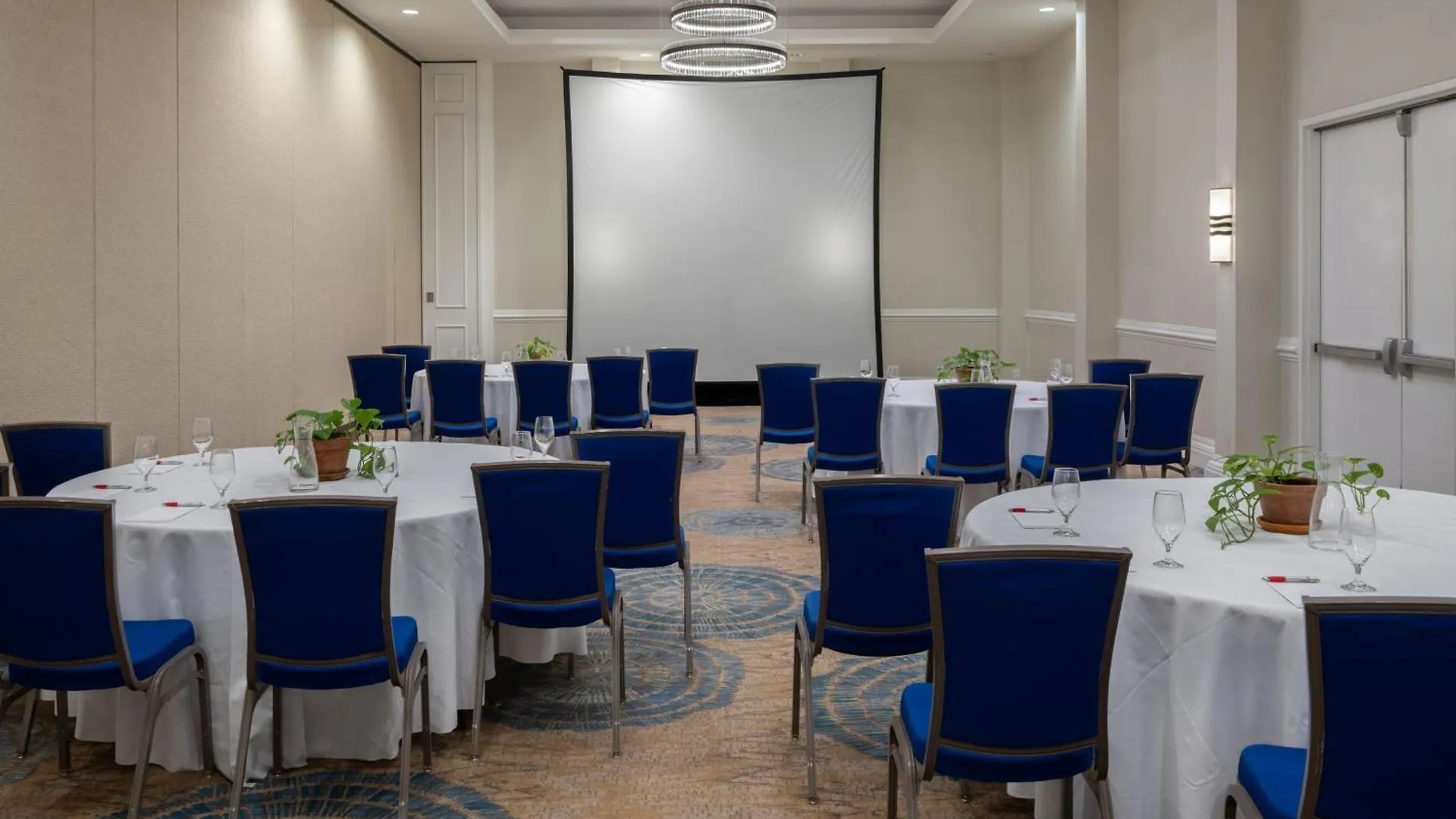 Grand Cayman Marriott Resort Джорджтаун